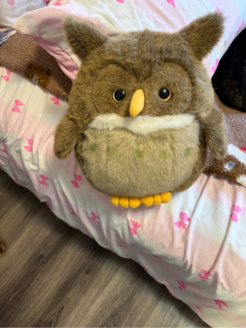 Plush Owl toy!! So cute and soft!